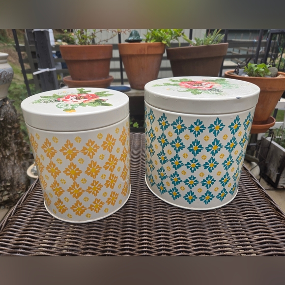 Pioneer Woman 2 Tin Canister Set - Picture 2 of 10